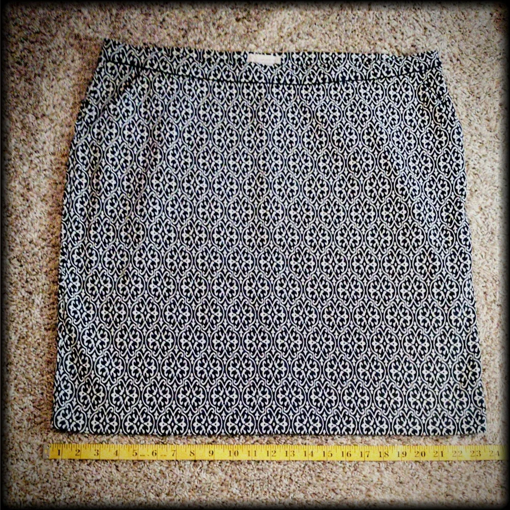 🦩dressbarn est 1962 PLUS SIZE pullon black white Geometric Paisley print 2x